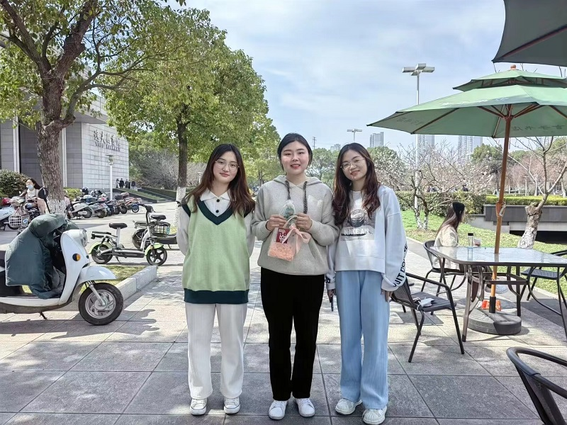 E05FB